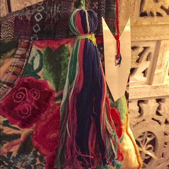 Embroidered handmade 👛🎃👍🏼💋💜❤️🧡 - Picture 2 of 5